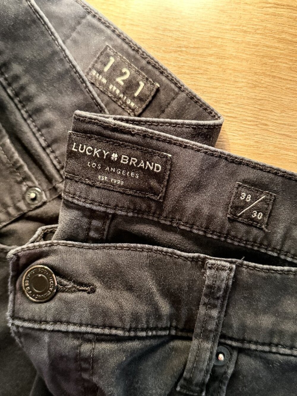 Lucky Brand - 121 Slim Straight Men's Jeans - Size W38/L30 - Black